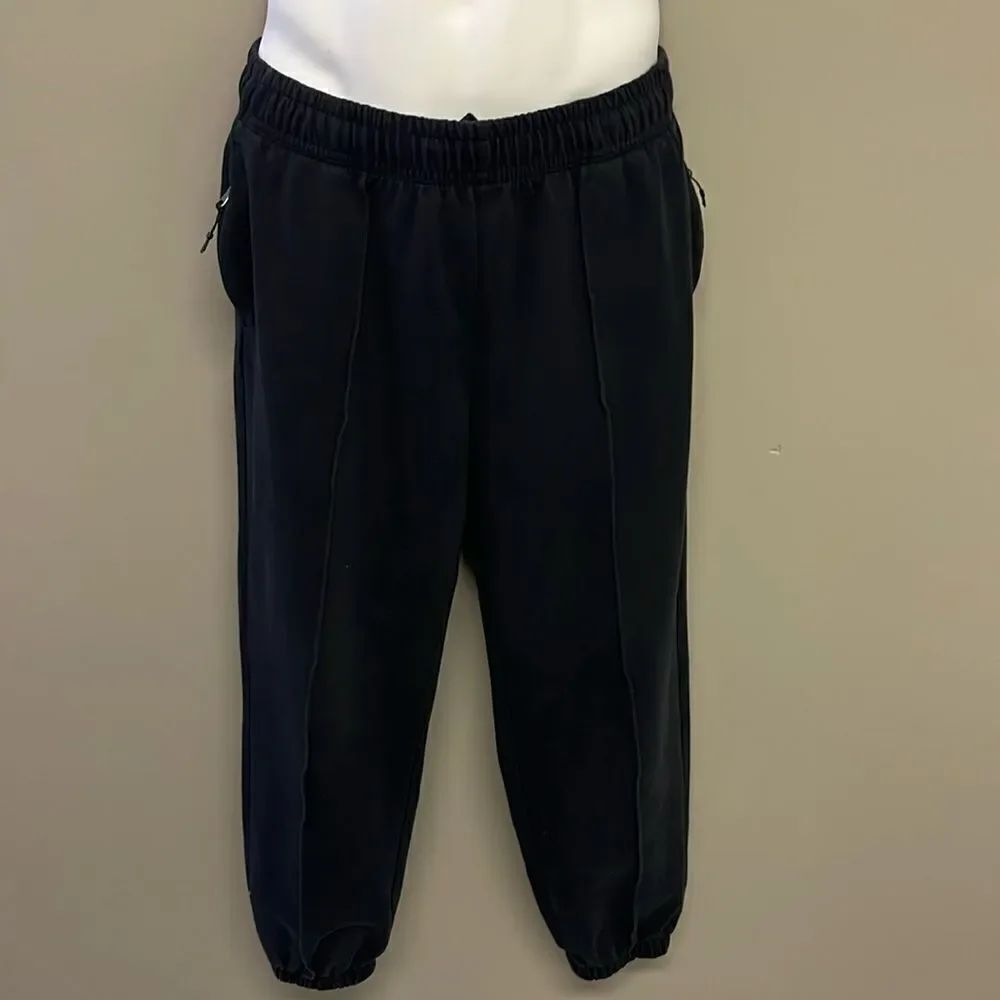 Old Navy Active Women’s Black Dynamic Fleece High-Rise Pockets Joggers- Medium